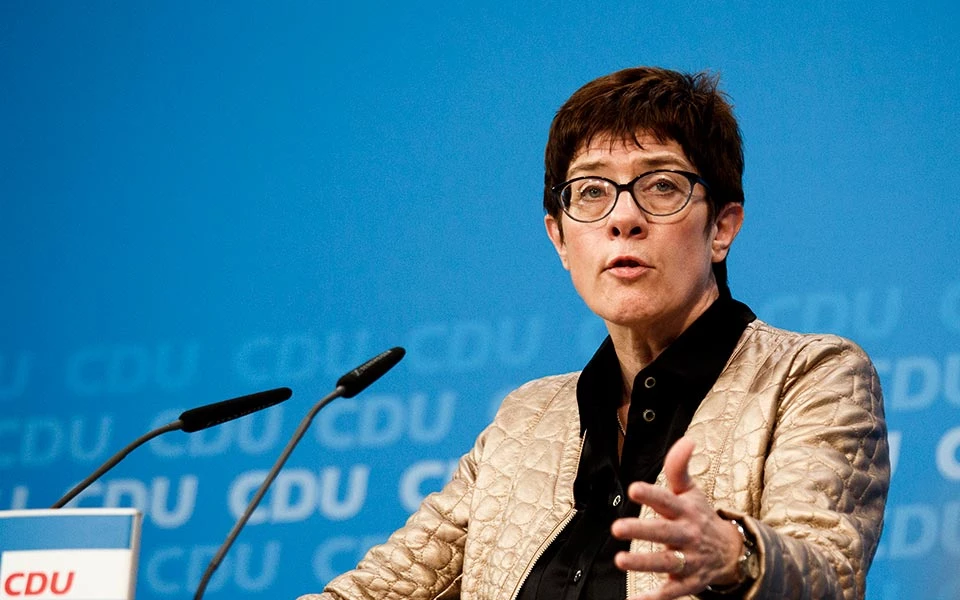 Τη «μίνι Μέρκελ» προτιμά για διάδοχό της η Αγκελα